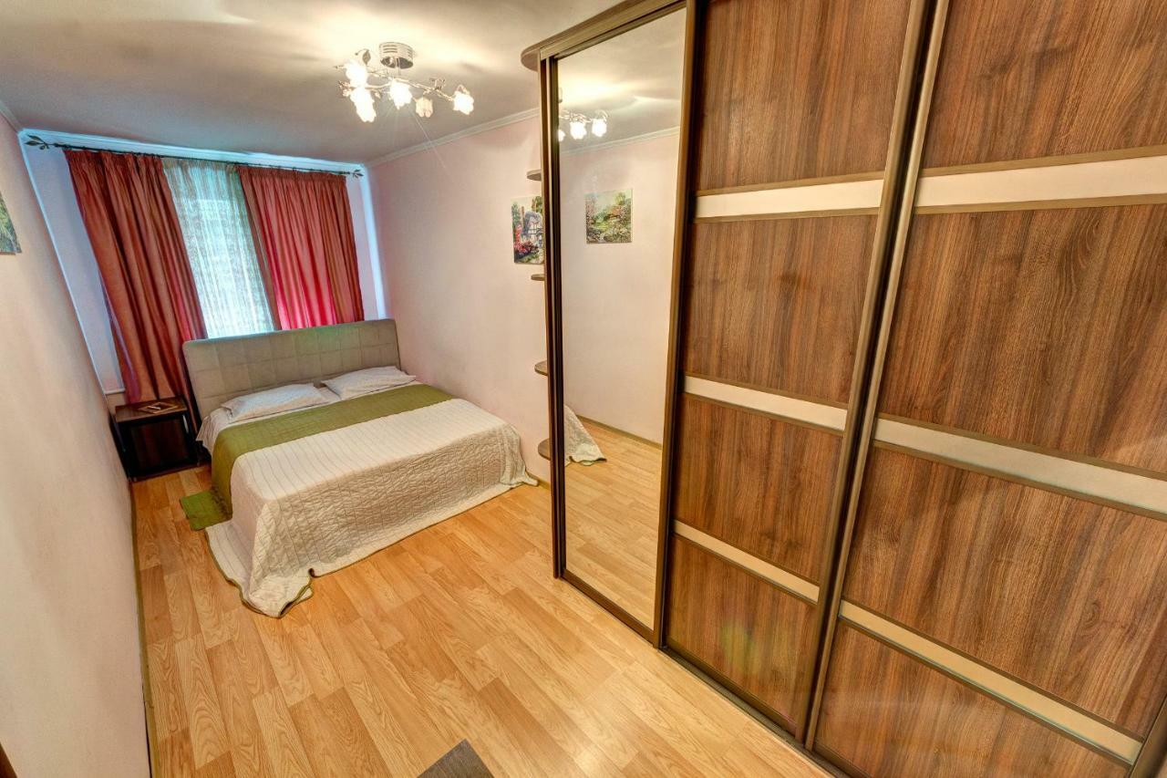 Apartments Near The Nsc Olympic Киев Екстериор снимка